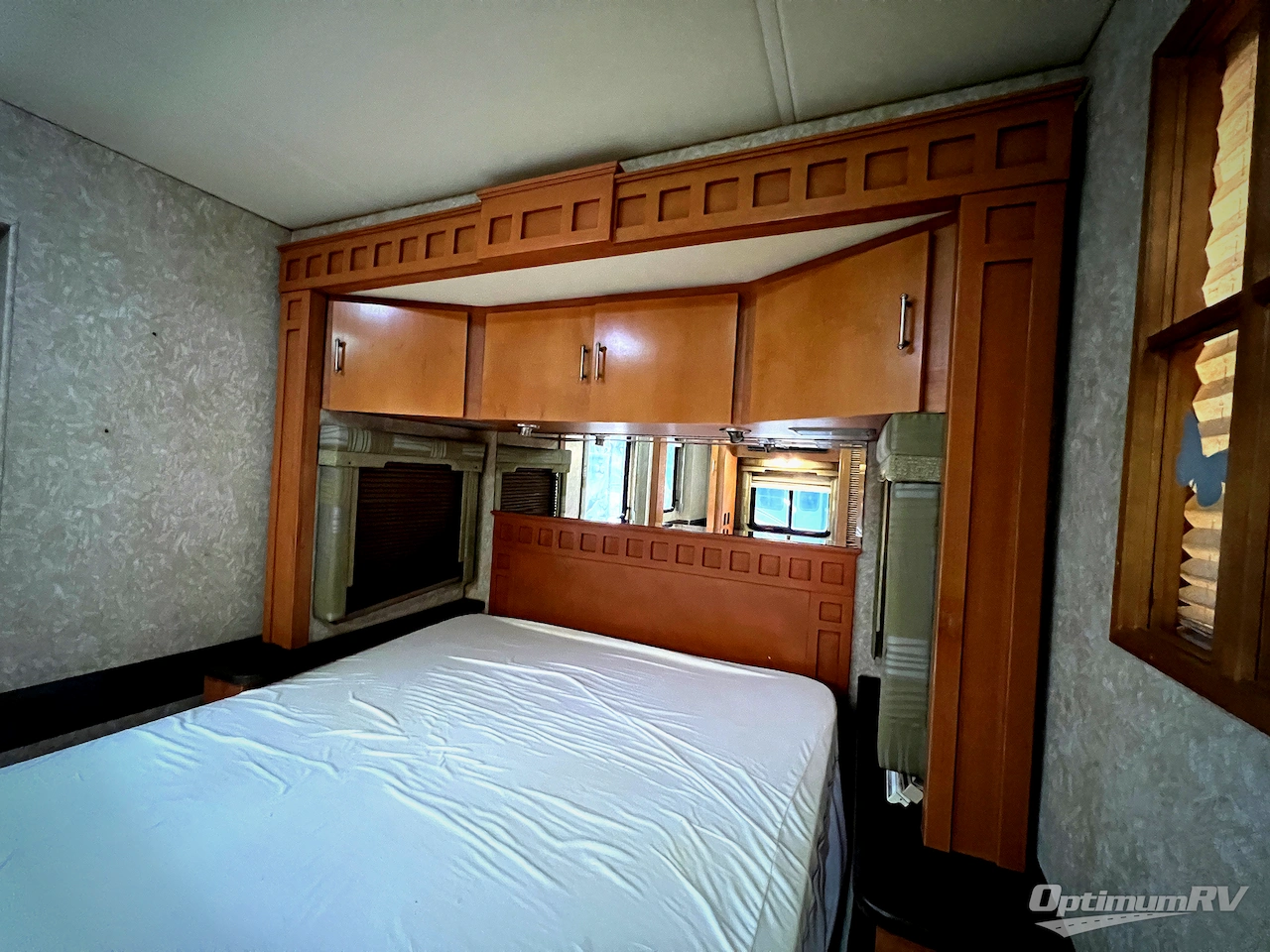 2009 Four Winds Magellan 36R Photo 20