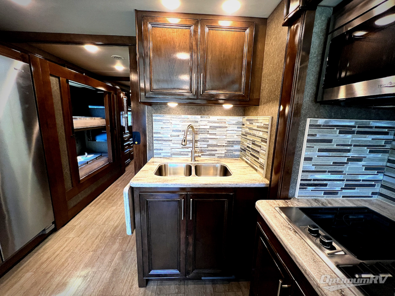 2020 Thor Challenger 37DS Photo 13