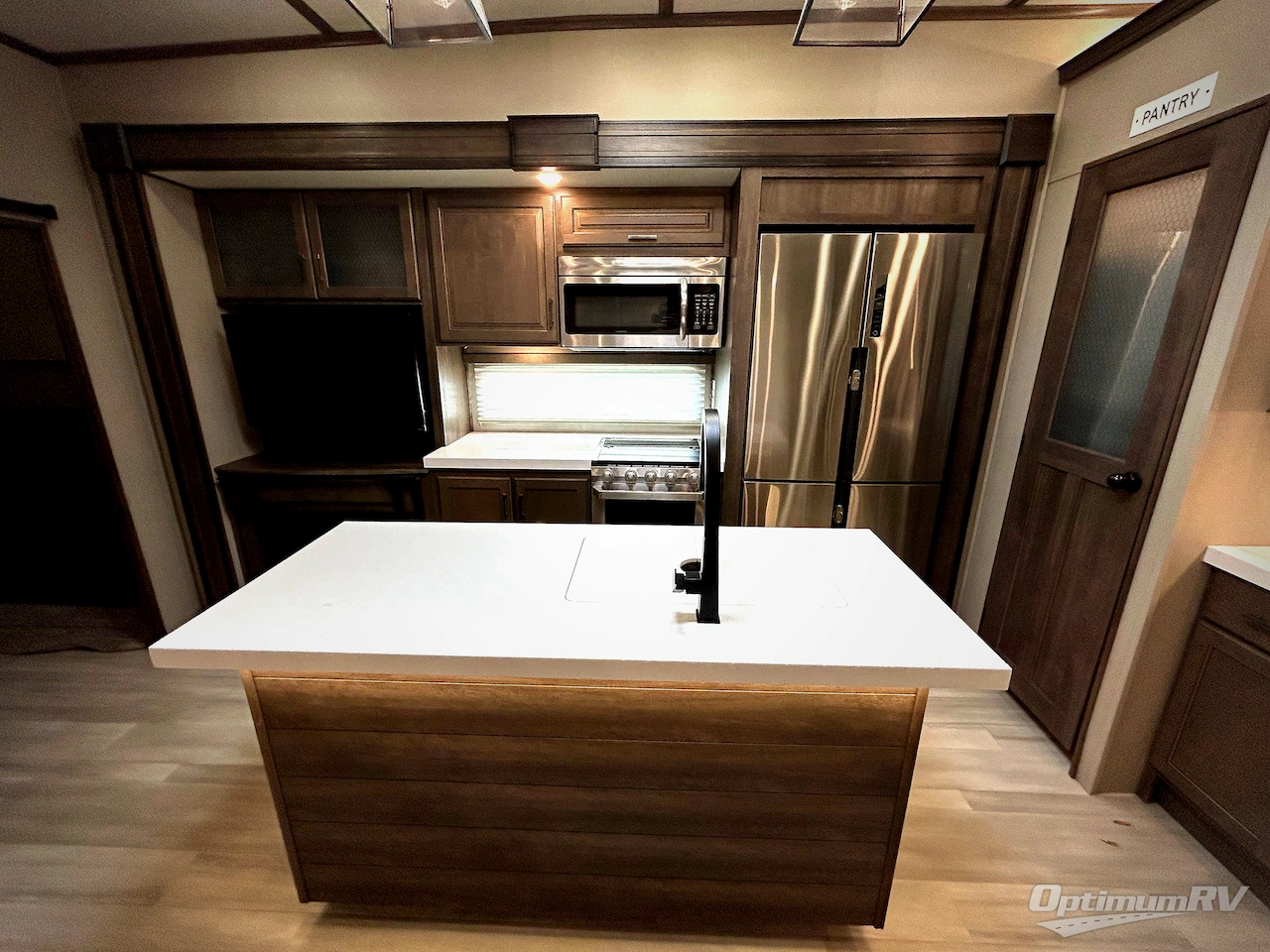 2021 Grand Design Solitude S-Class 3740BH Photo 6