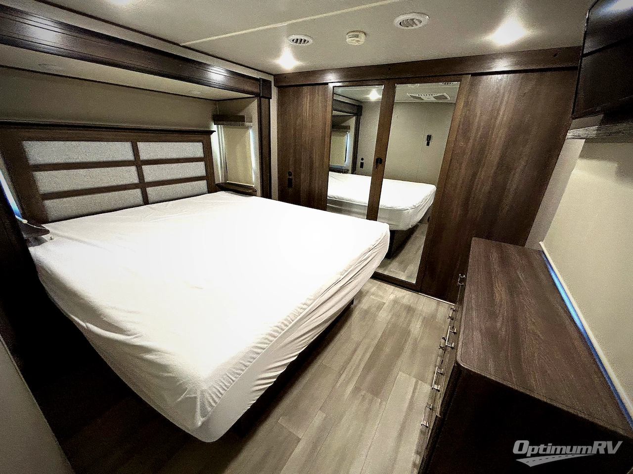 2021 Grand Design Solitude S-Class 3740BH Photo 8