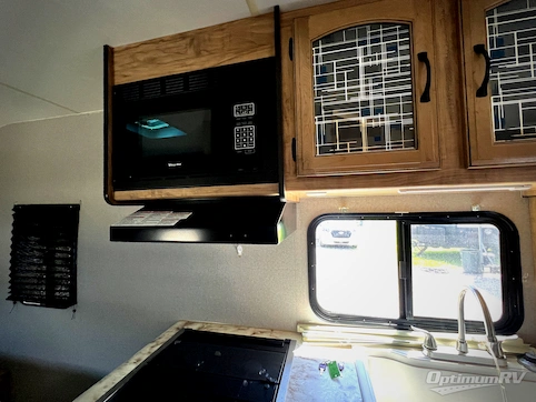 2019 Coachmen Freedom Express Ultra Lite 204RD RV Photo 3