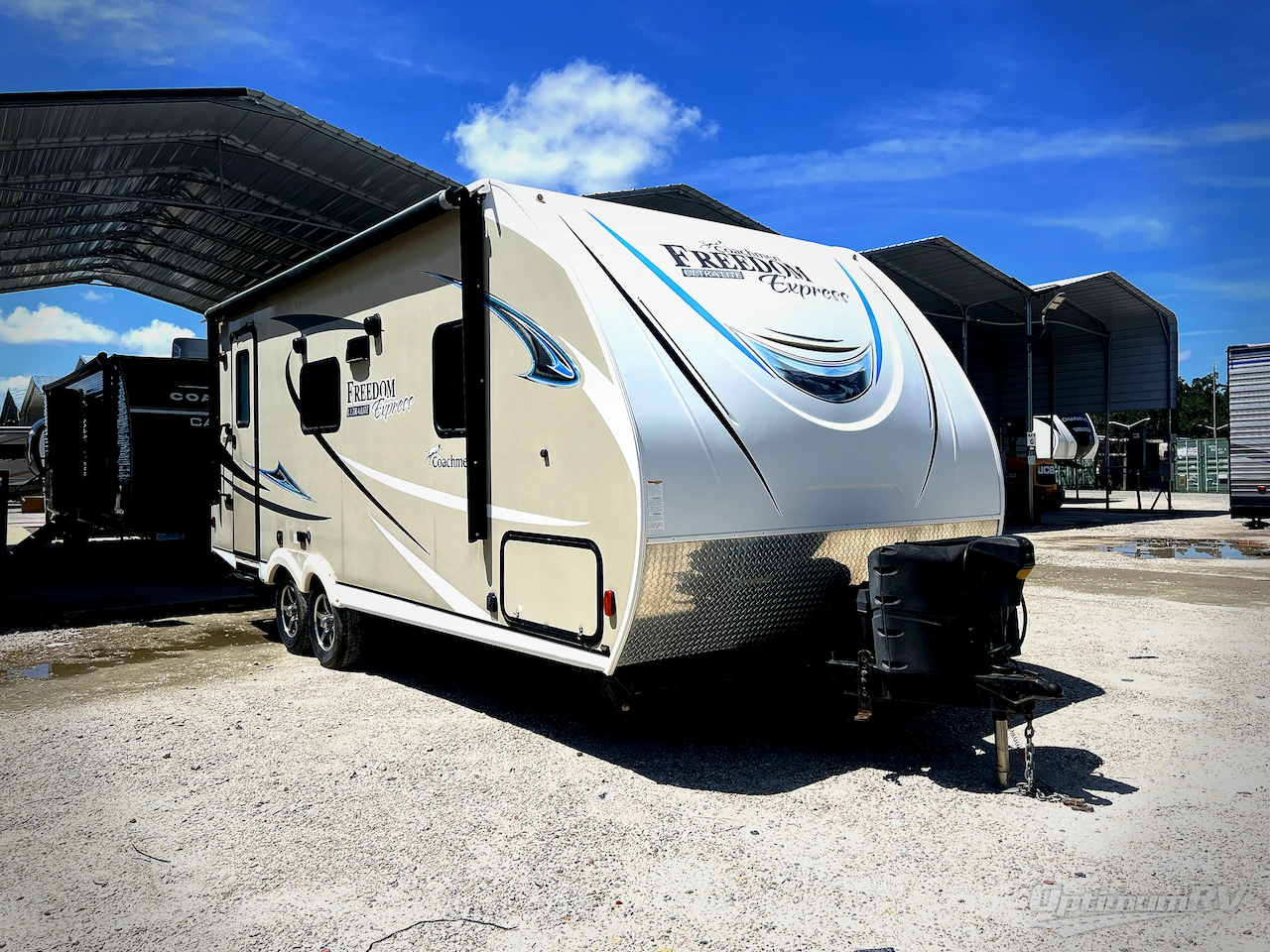 2019 Coachmen Freedom Express Ultra Lite 204RD Photo 1