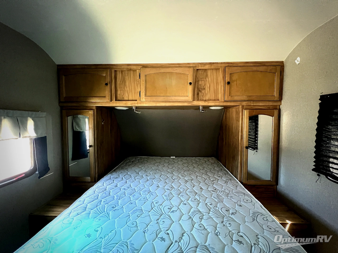 2019 Coachmen Freedom Express Ultra Lite 204RD Photo 12