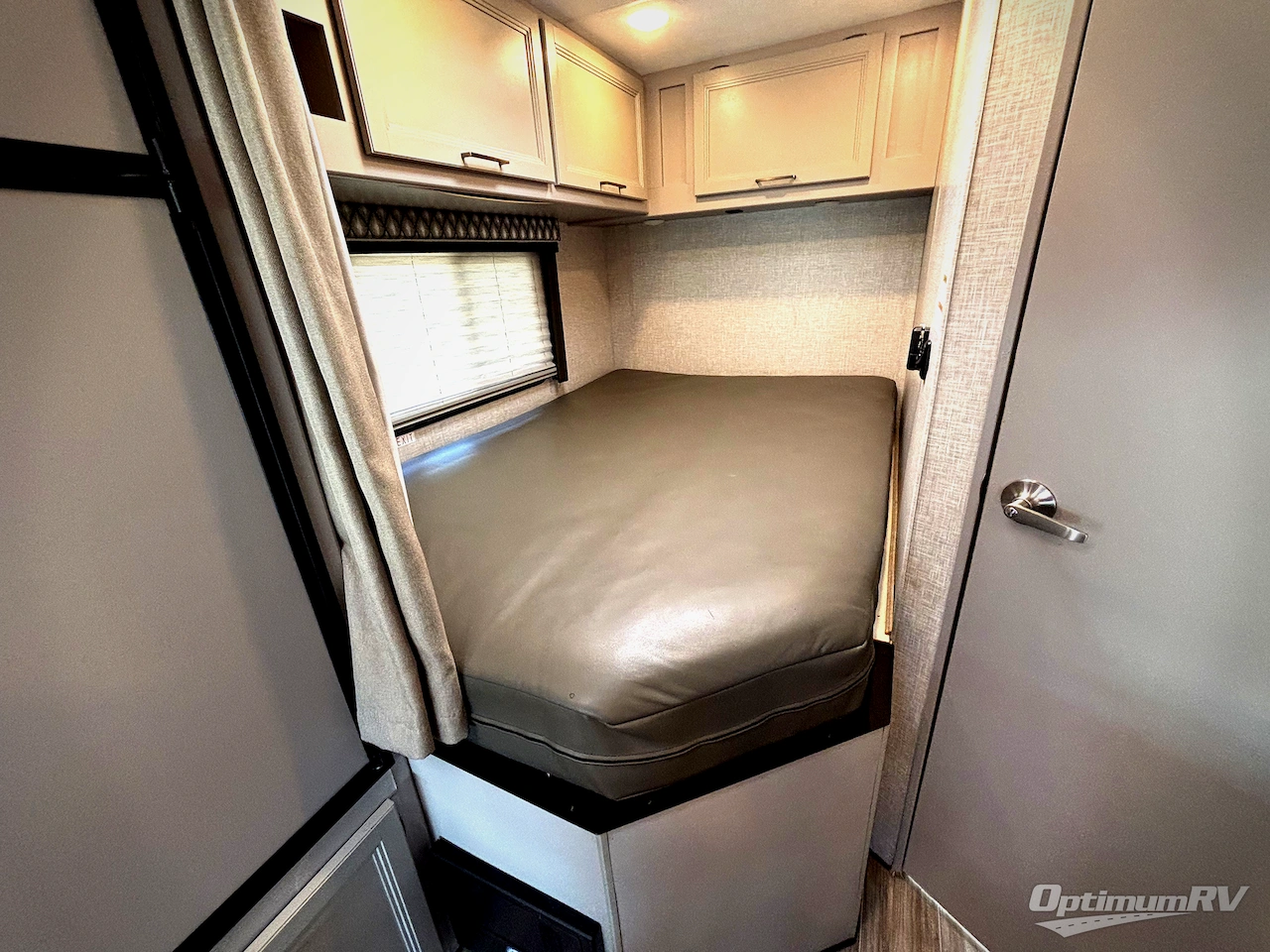 2024 Thor Four Winds 22E Photo 8
