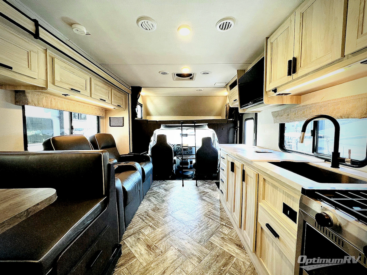2022 Forest River Sunseeker Classic 3010DS Ford Photo 3