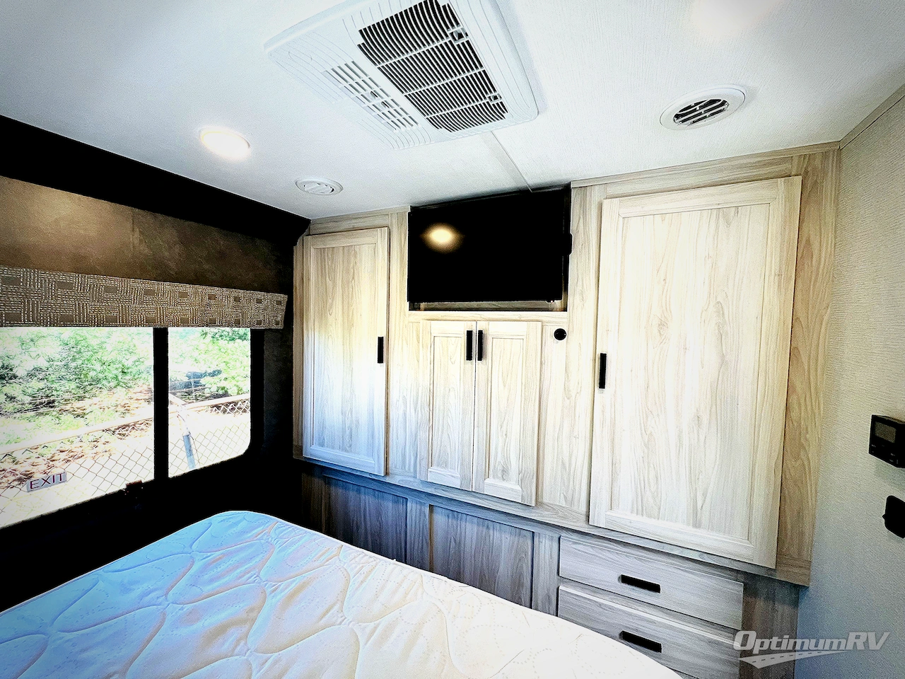 2022 Forest River Sunseeker Classic 3010DS Ford Photo 17