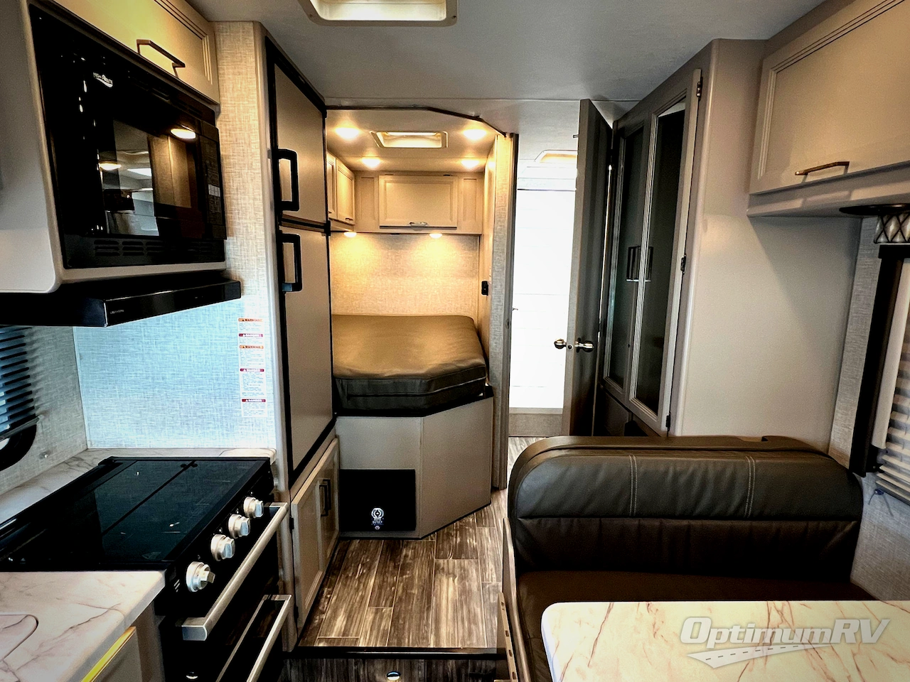 2024 Thor Four Winds 22E Photo 5