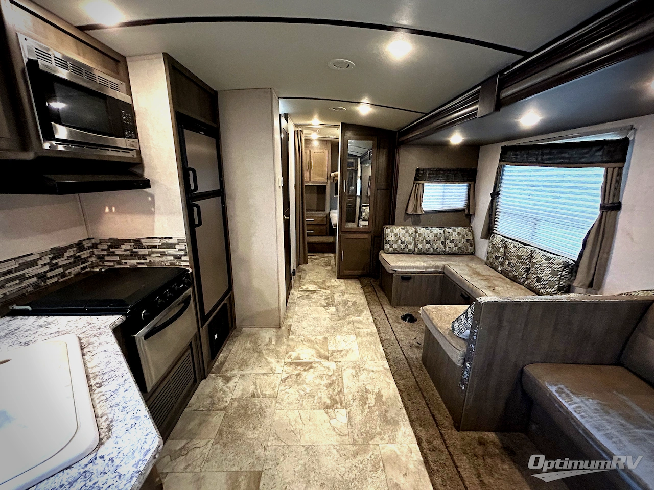 2018 Forest River Surveyor 295QBLE Photo 4