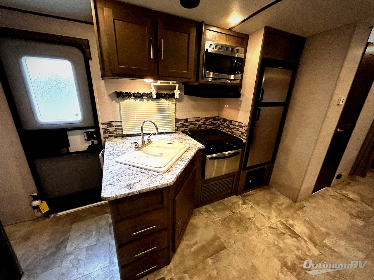 2018 Forest River Surveyor 295QBLE Photo 9