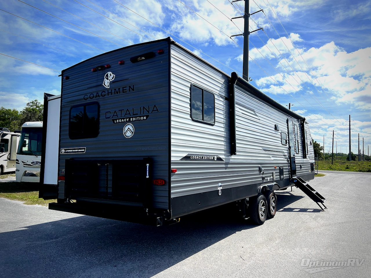 2025 Coachmen Catalina Legacy Edition 343BHTS Photo 3