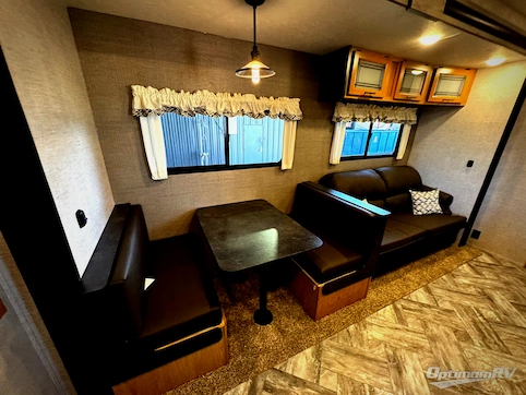 2025 HL Enterprise Hy-Line 38 Premier RV Photo 3