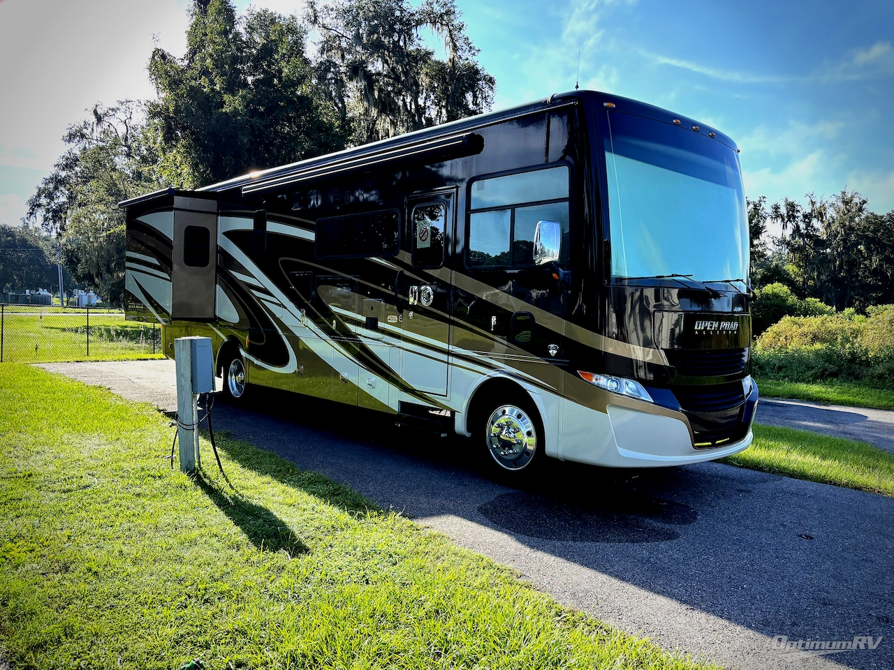 Tiffin Open Road Allegro 32 SA