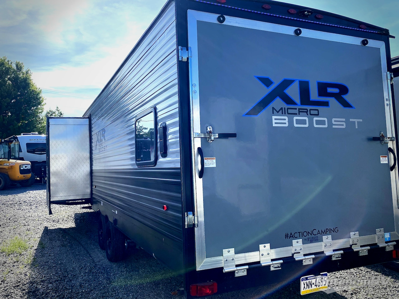 2022 Forest River XLR Micro Boost 27LRLE Photo 3