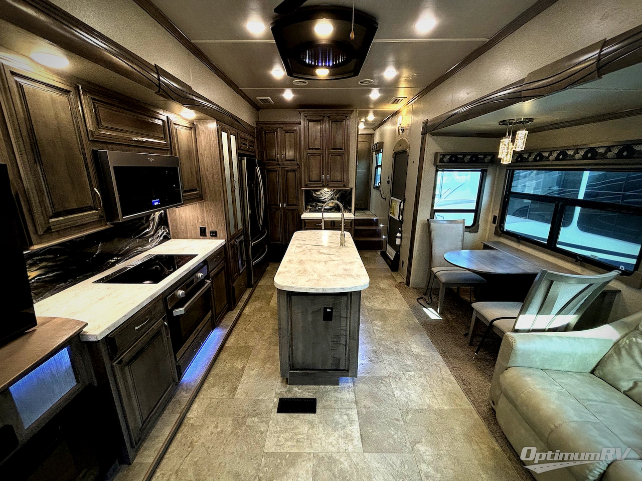 2020 Forest River Cedar Creek Champagne Edition 38EL Photo 6