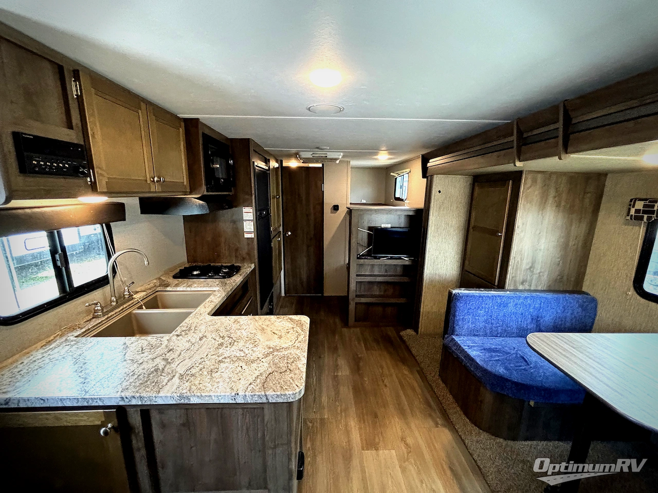 2018 Dutchmen Coleman Light LX 2155BH Photo 4
