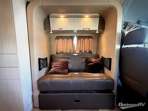2013 Leisure Travel Free Spirit Free Spirit SS RV Photo 3
