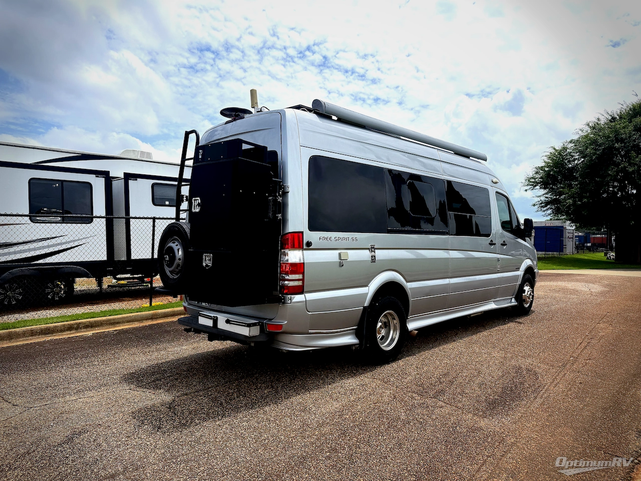 2013 Leisure Travel Free Spirit Free Spirit SS Photo 2