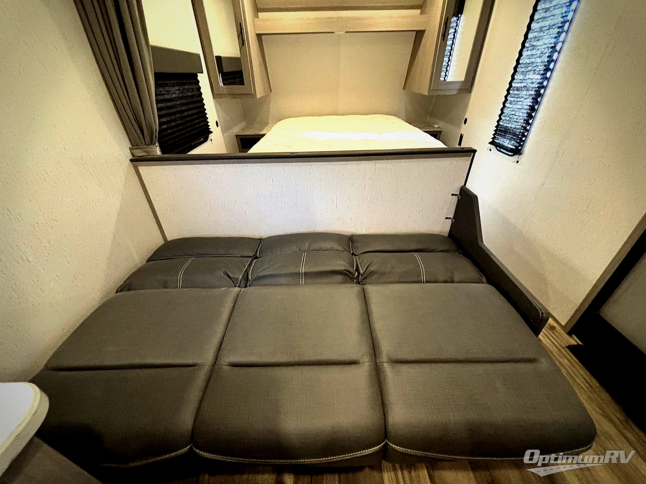 2023 Dutchmen Coleman Lantern LT Series 274BH Photo 8