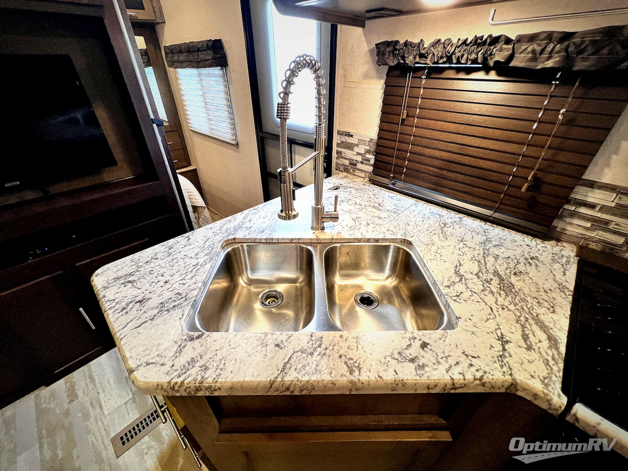 2018 Forest River Surveyor 245BHS Photo 7