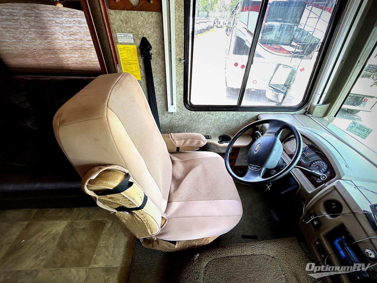 2014 Fleetwood Storm 32V Photo 4
