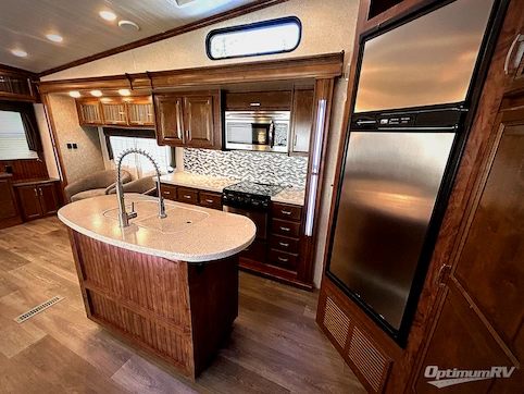 2017 Heartland Sundance 3280RES RV Photo 4