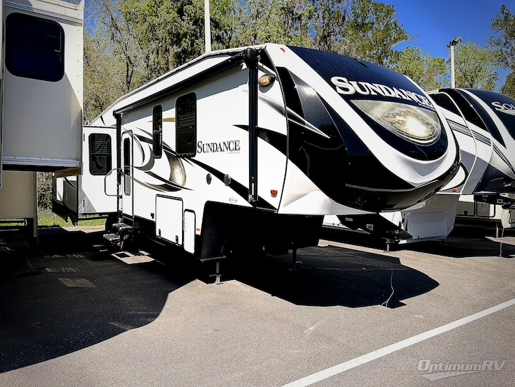 2017 Heartland Sundance 3280RES RV Photo 1