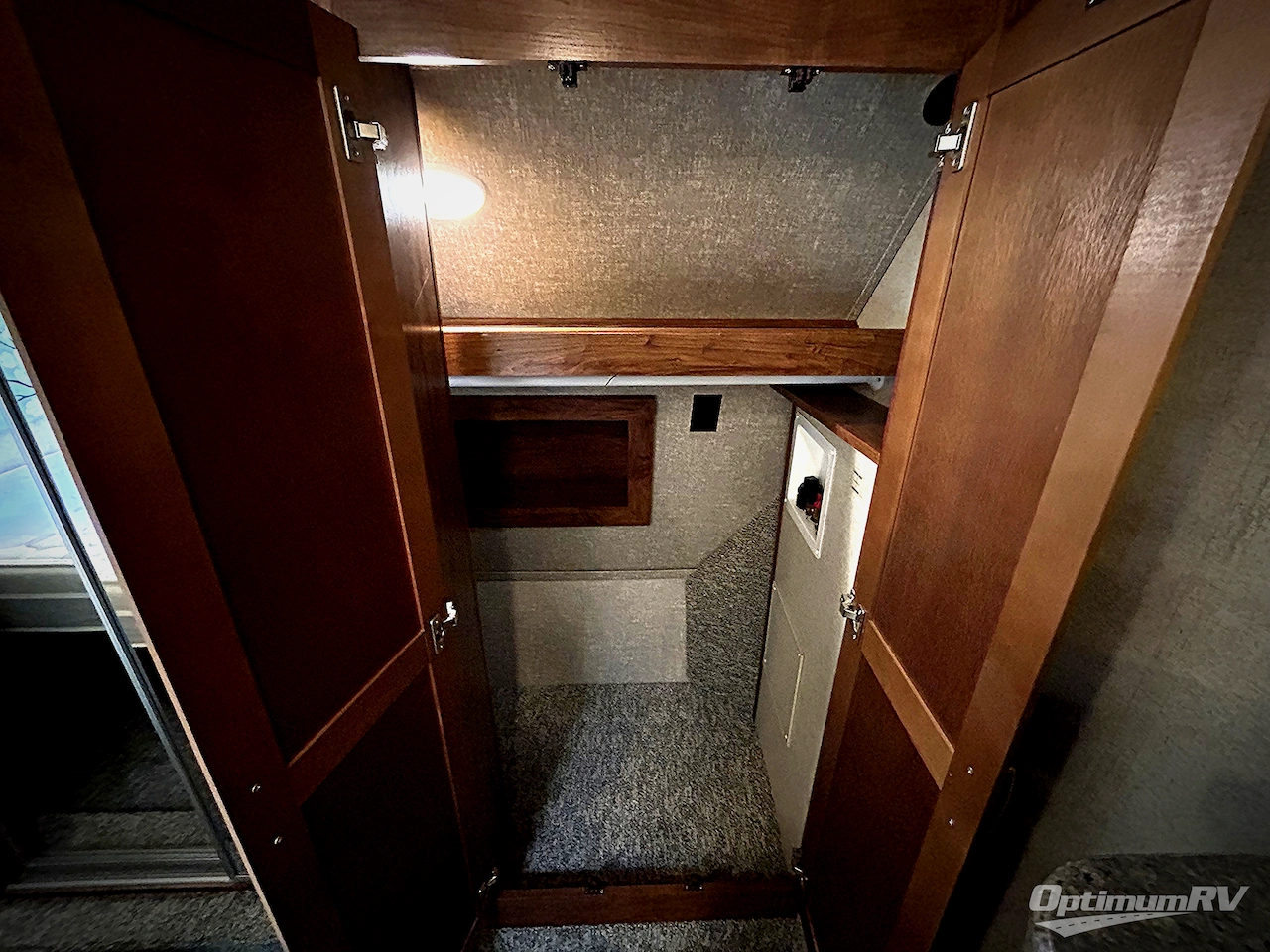 2017 Heartland Sundance 3280RES Photo 11
