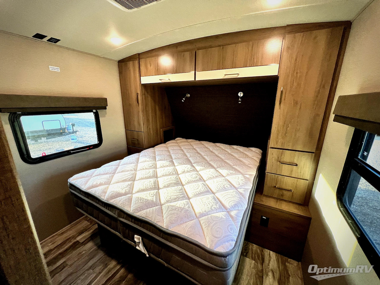 2022 Grand Design Imagine 2970RL Photo 16