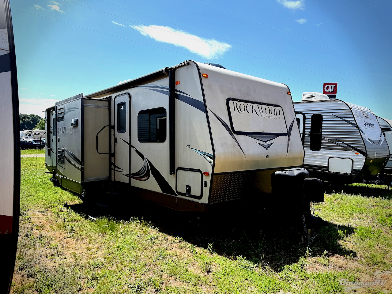 2015 Forest River Rockwood Ultra Lite 2910TS Photo 1
