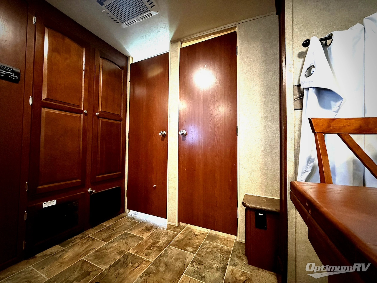 2015 Forest River Rockwood Ultra Lite 2910TS Photo 16