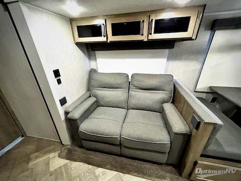 2022 Palomino Puma 26FKDS RV Photo 2