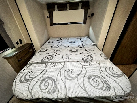2022 Palomino Puma 26FKDS RV Photo 4