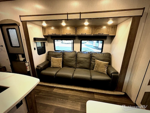 2022 Heartland ElkRidge 37DRB RV Photo 2