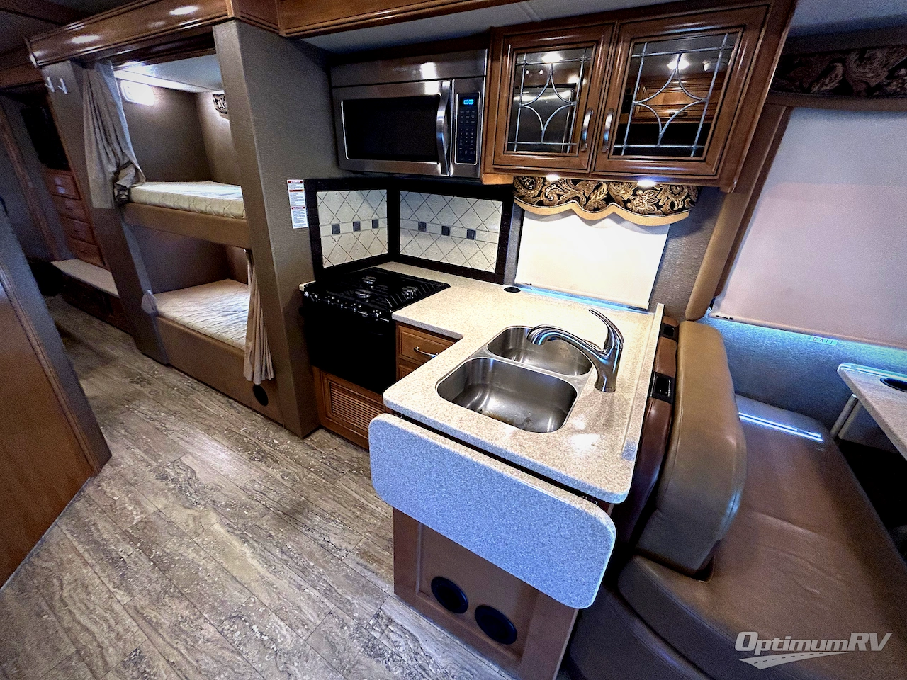 2016 Thor Four Winds Super C 35SB Photo 14