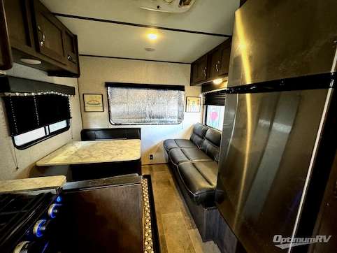 2021 Dutchmen Coleman Lantern LT Series 202RD RV Photo 4