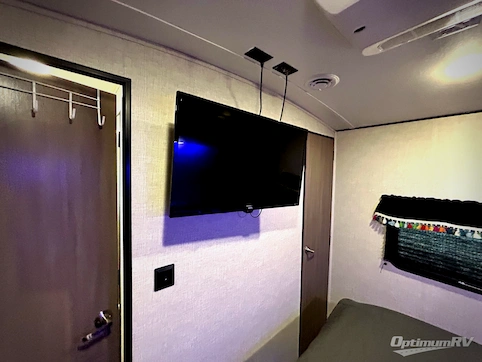 2022 CrossRoads Sunset Trail SS291RK RV Photo 3