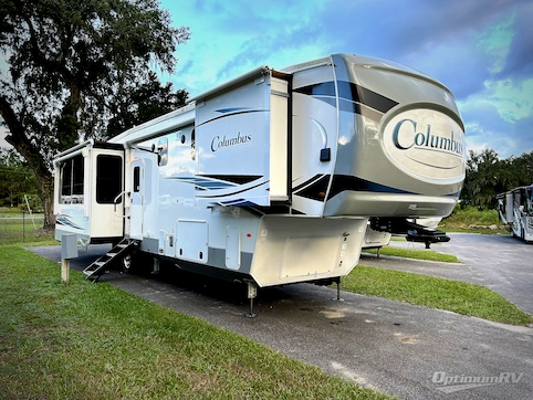Used 2022 Palomino Columbus 383FB Featured Photo