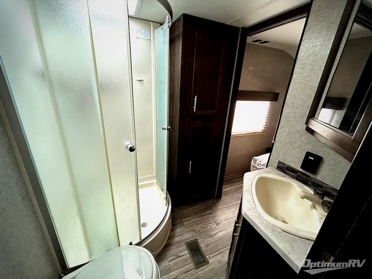 2019 Forest River Cherokee 304R Photo 9