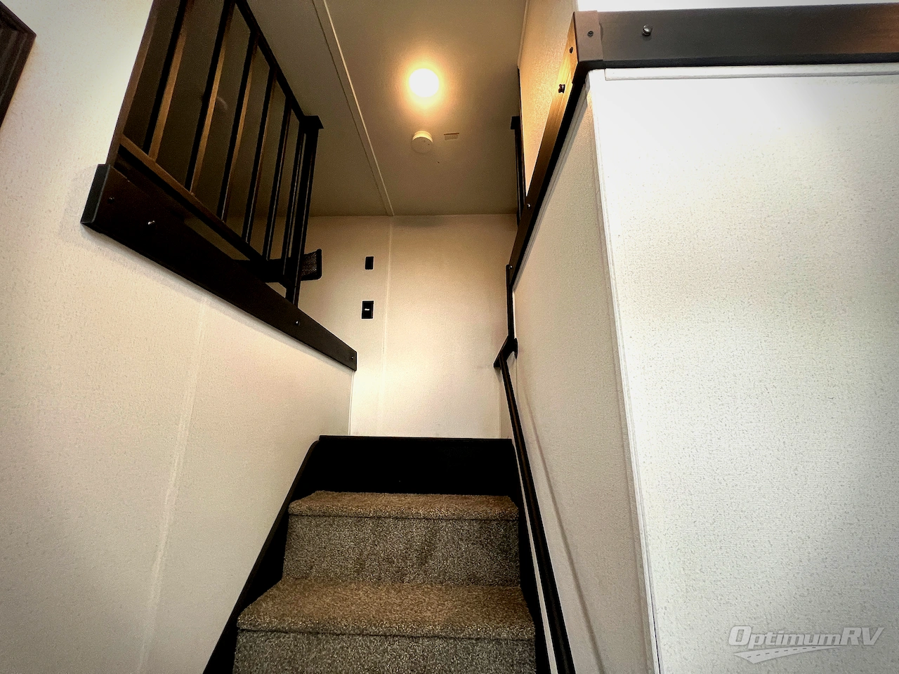 2025 Palomino Puma Destination 402LFT Photo 16