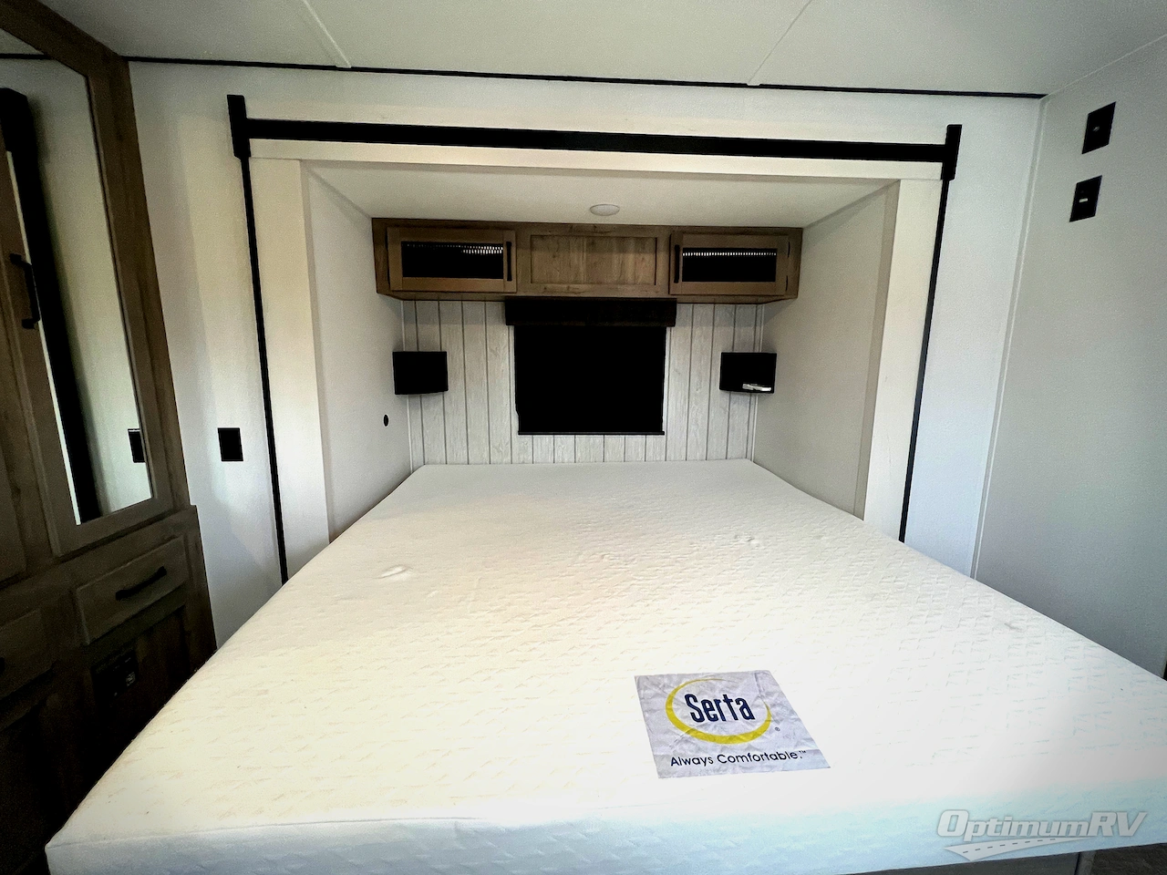 2025 Palomino Puma Destination 402LFT Photo 20