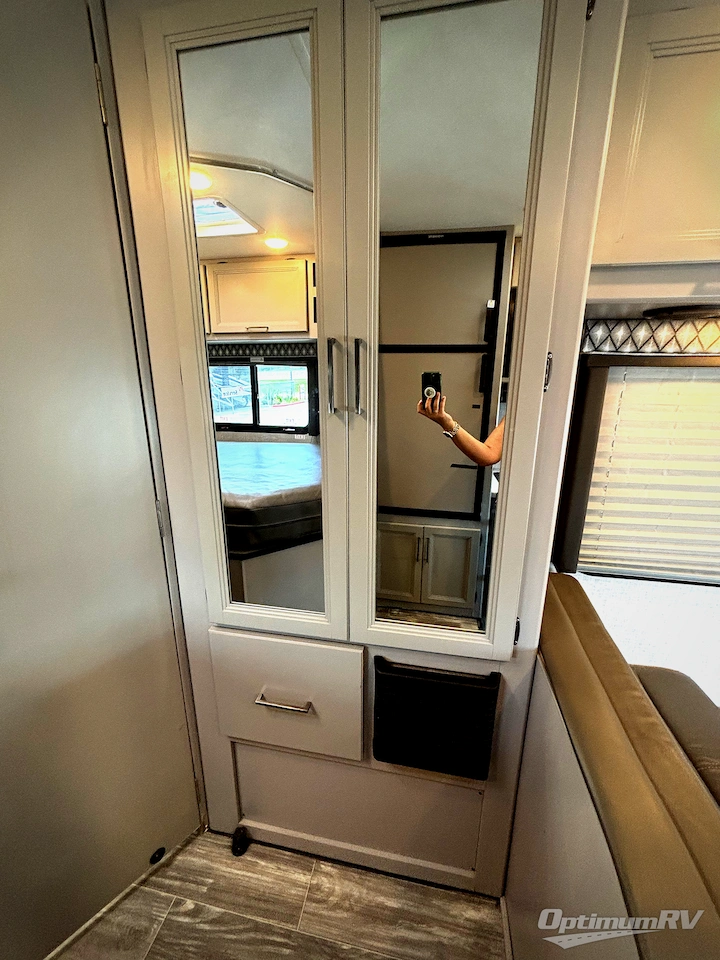 2024 Thor Four Winds 22E Photo 16