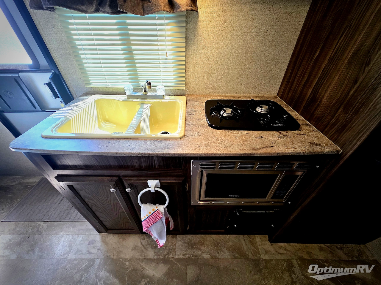2018 Coachmen Apex Nano 191RBS Photo 8