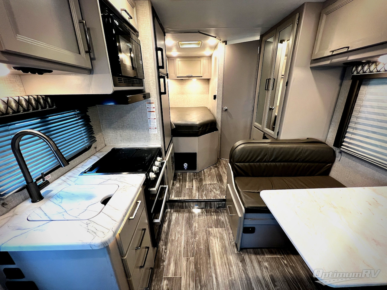 2024 Thor Four Winds 22E Photo 4