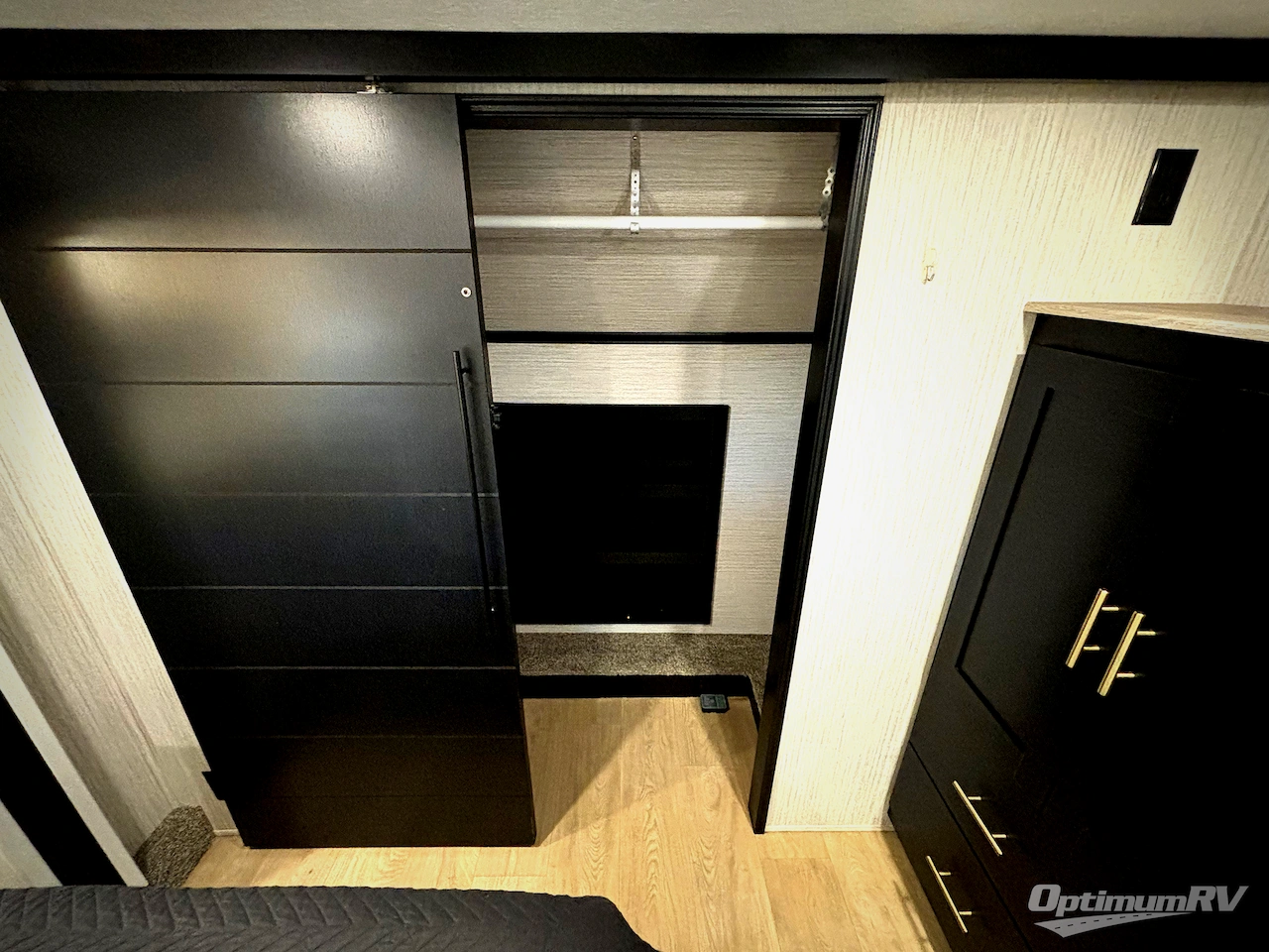 2021 Forest River Wildcat 336RLS Photo 12