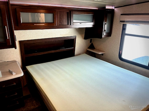 2017 Heartland Cyclone 4250 RV Photo 3