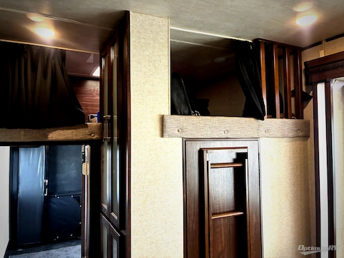 2017 Heartland Cyclone 4250 RV Photo 4