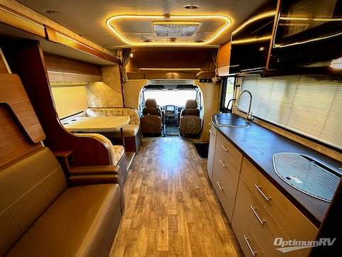 2018 Winnebago View 24D RV Photo 2