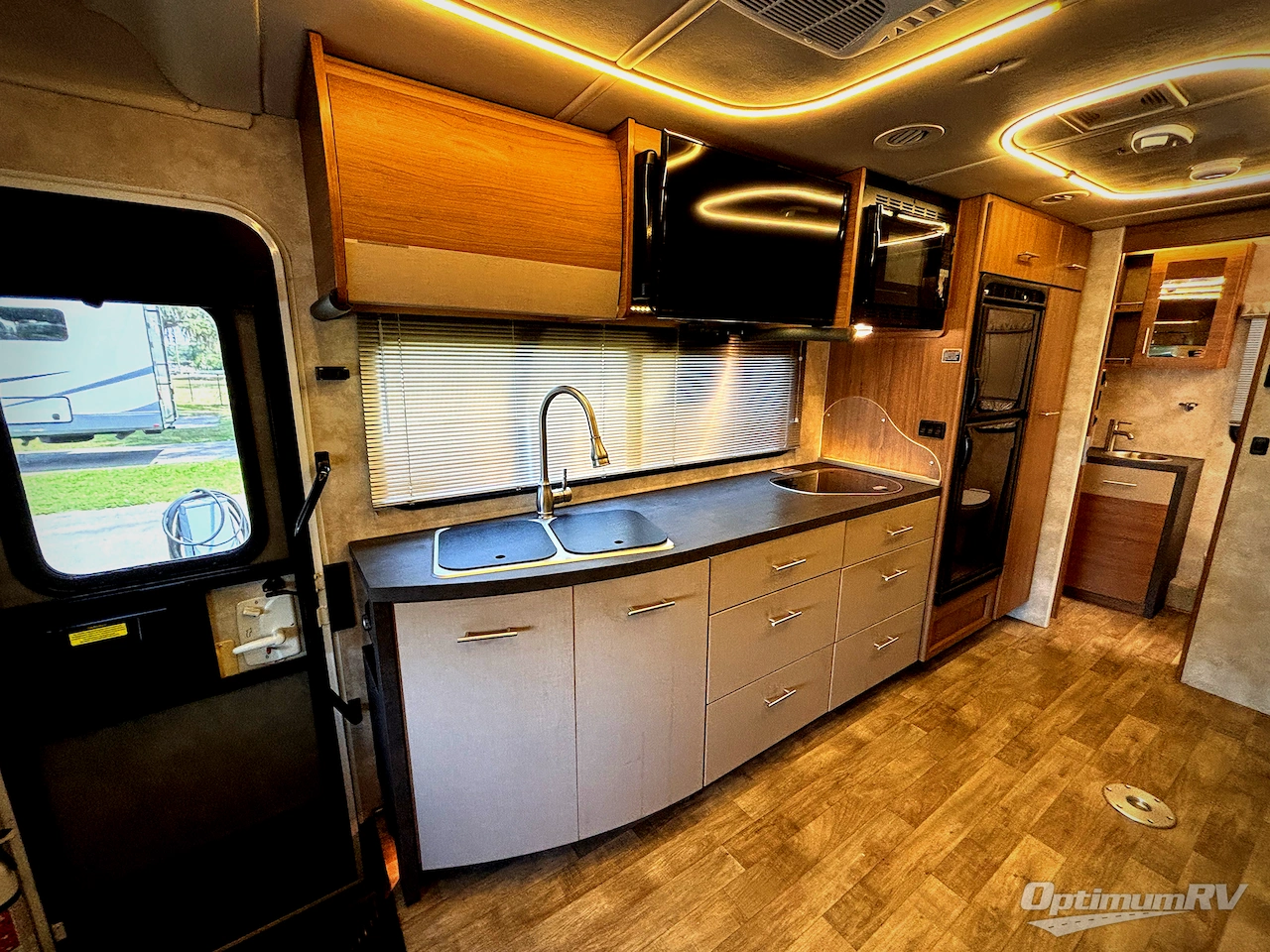 2018 Winnebago View 24D Photo 11