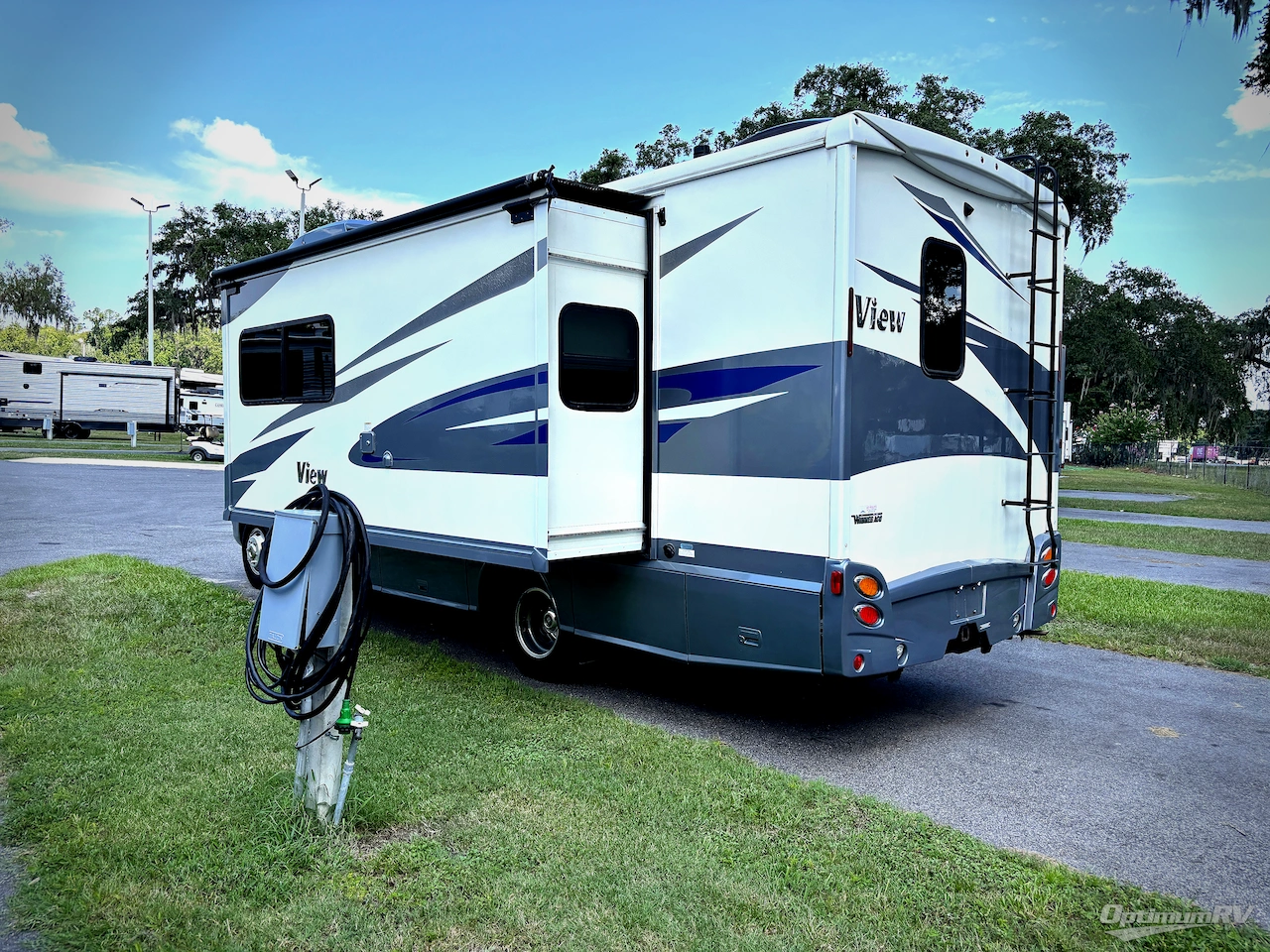 2018 Winnebago View 24D Photo 3