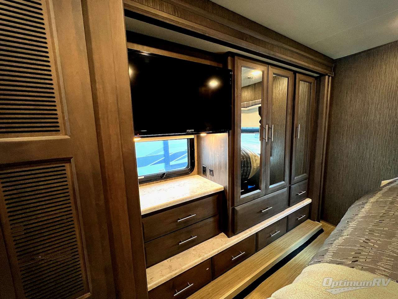 2021 Thor Challenger 35MQ Photo 20